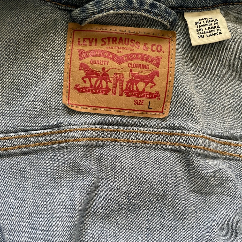 Denim jacket - Picture 4 of 7